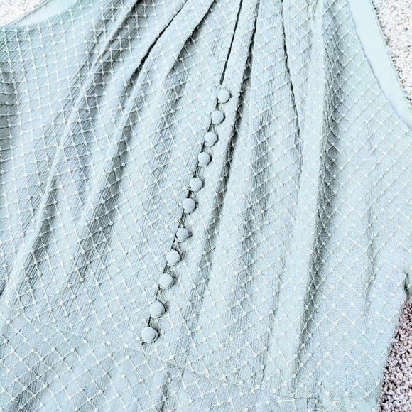 NWT Moss Green Gal Meets Glam Textured Dress - Picture 9 of 12